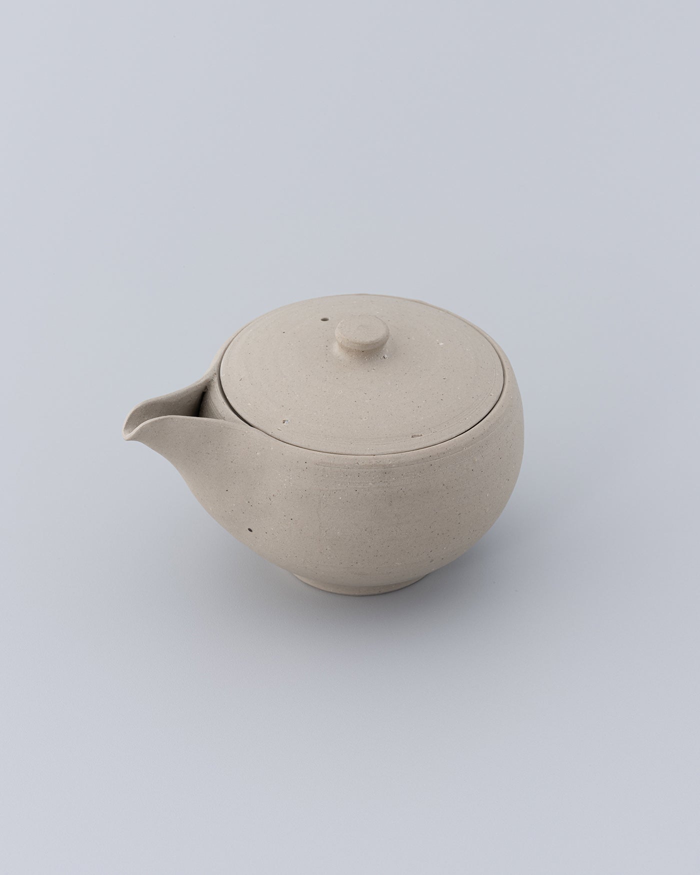 白花茶壺　森本 仁 森本仁 / 白花 茶器 – HULS GALLERY TOKYO | 現代工芸ギャラリー