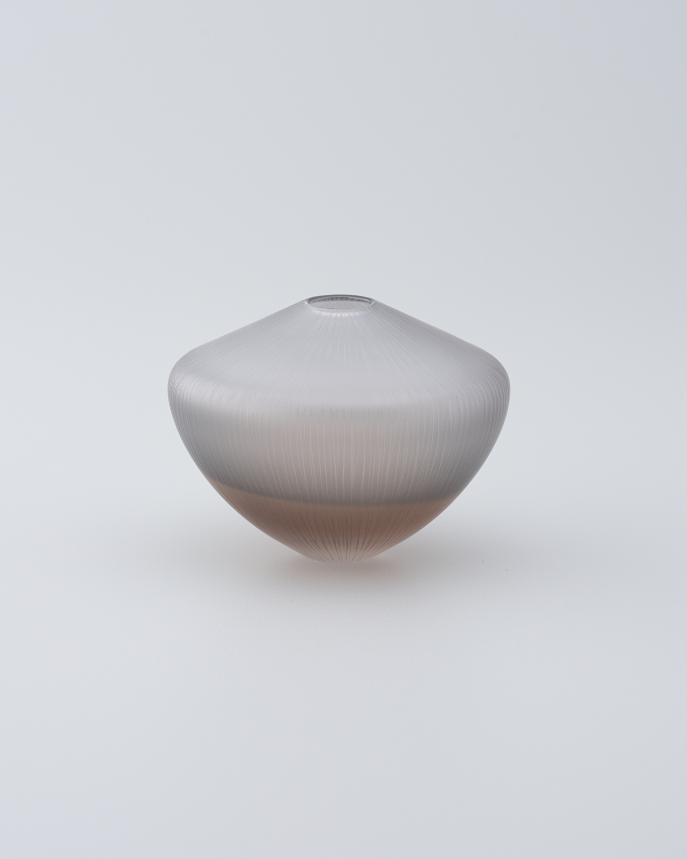 silence vase 08