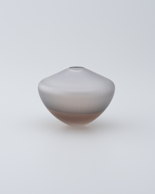 silence vase 08