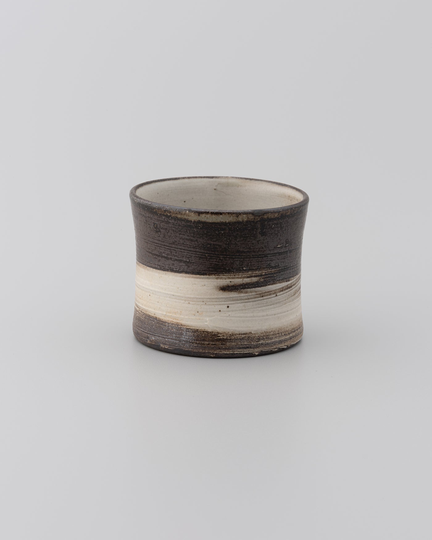 Ryutaro YAMADA Hand-Brushed cylindrical tea cup 01