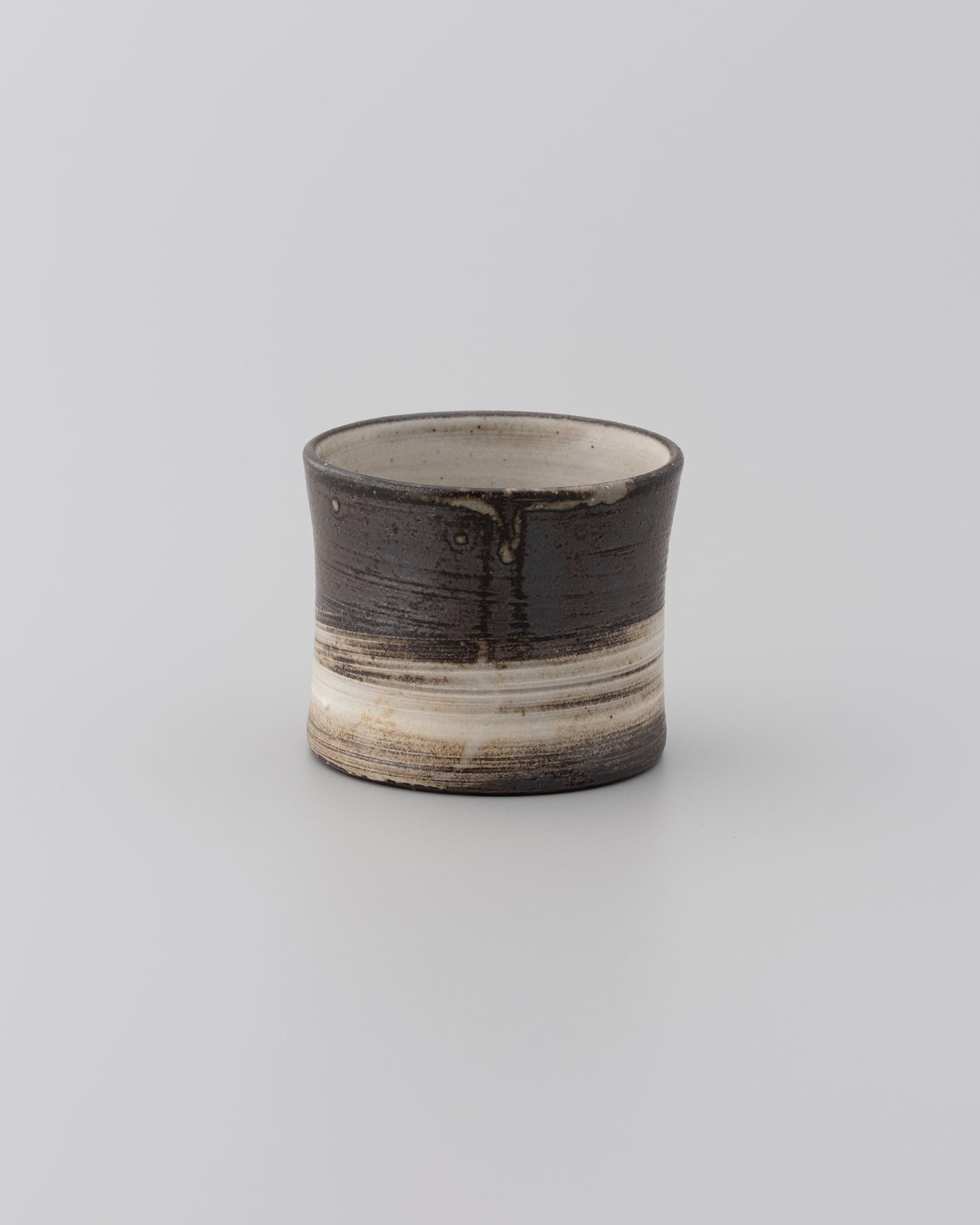 Ryutaro YAMADA Hand-Brushed cylindrical tea cup 01