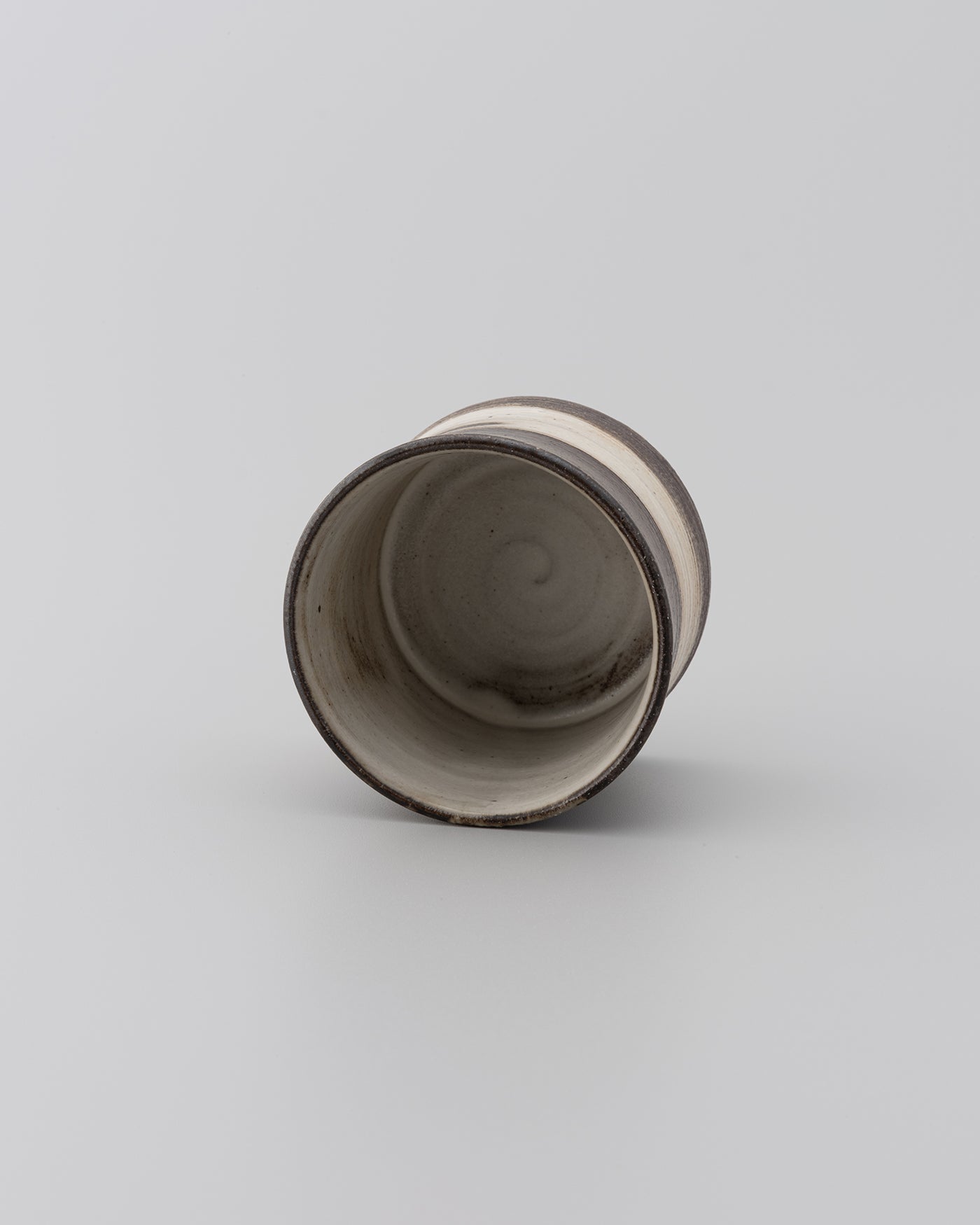 Ryutaro YAMADA Hand-Brushed cylindrical tea cup 01