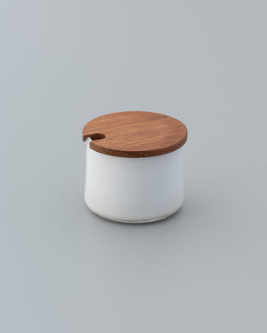 Lidded small container 01